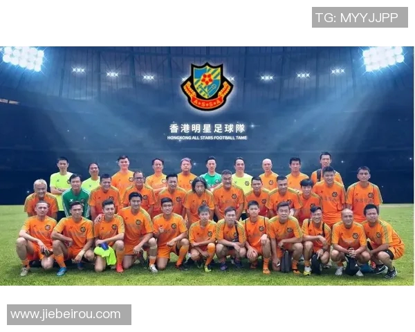 足球明星汇聚成队展现激情与荣耀的绿茵传奇之旅